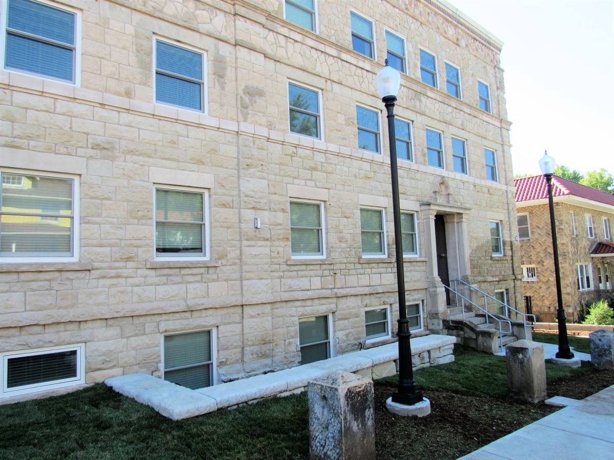 Apartment for rent at The Historic Florentine, 907 S 25th St, Omaha, NE 68105