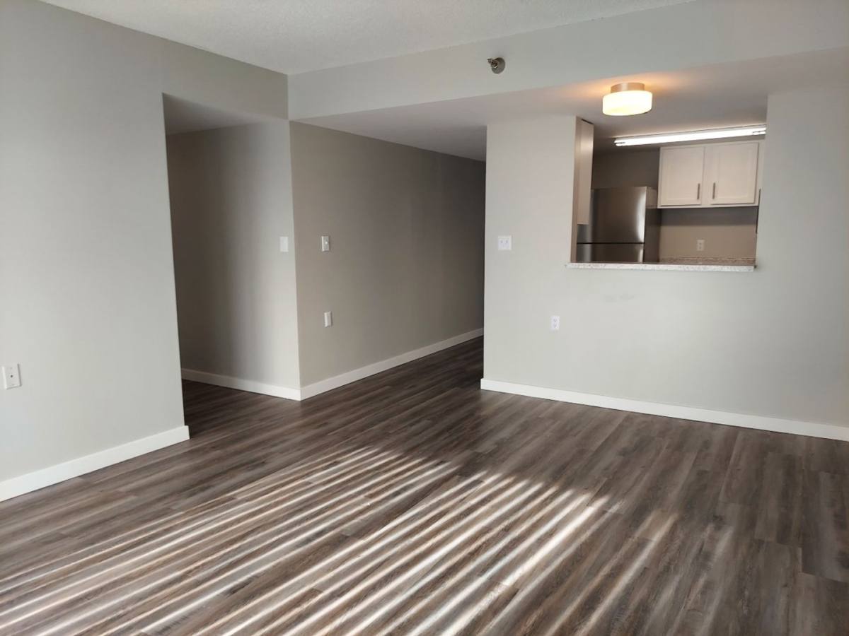 Apartment for rent at 615 Park St, Des Moines, IA 50309