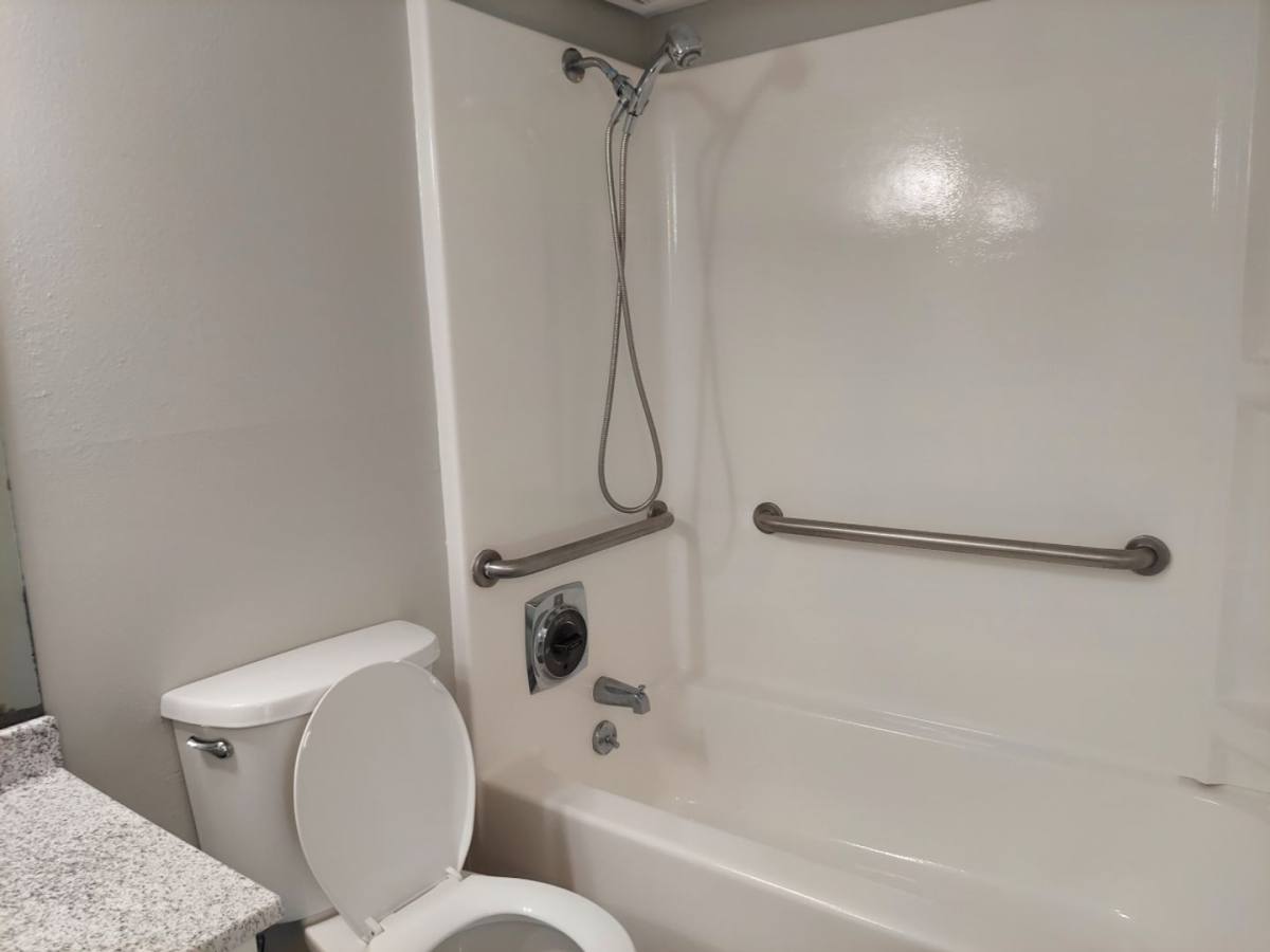 Apartment for rent at 615 Park St, Des Moines, IA 50309