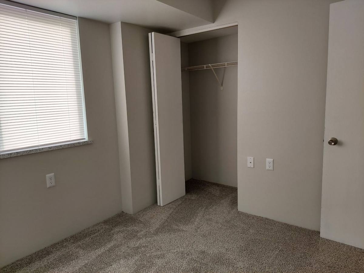 Apartment for rent at 615 Park St, Des Moines, IA 50309