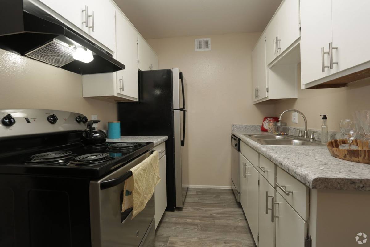 Apartment for rent at 1300 E Fort Lowell Rd, Tucson, AZ 85719