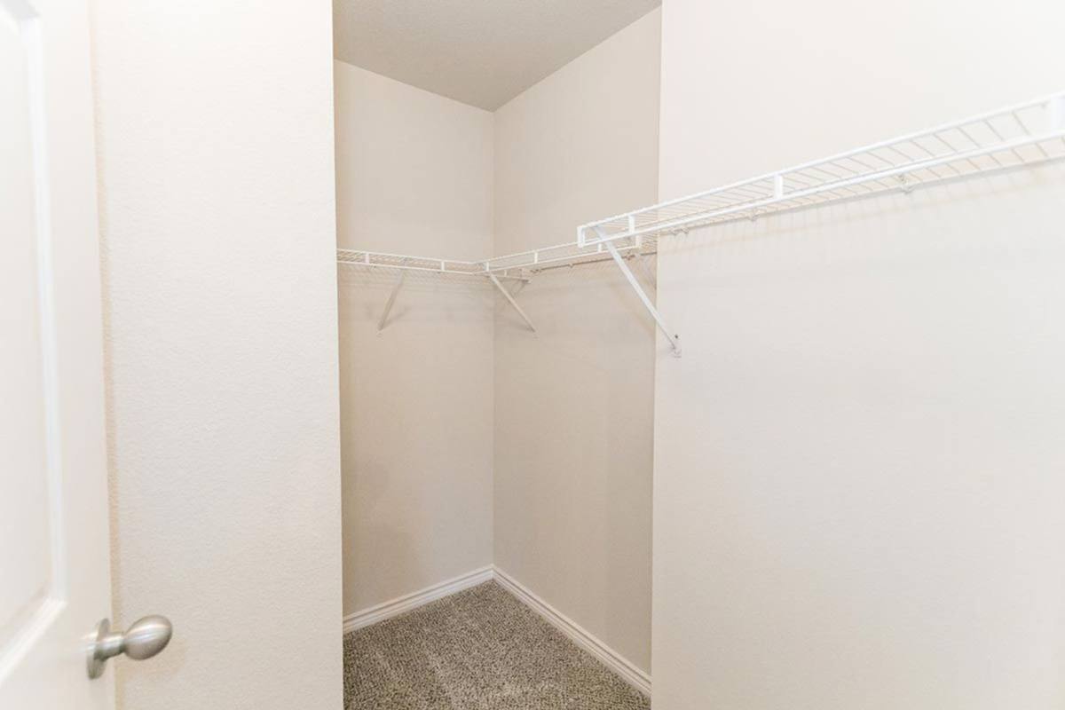 Apartment for rent at 1580 Mira Lago Blvd, Dallas, TX 75234