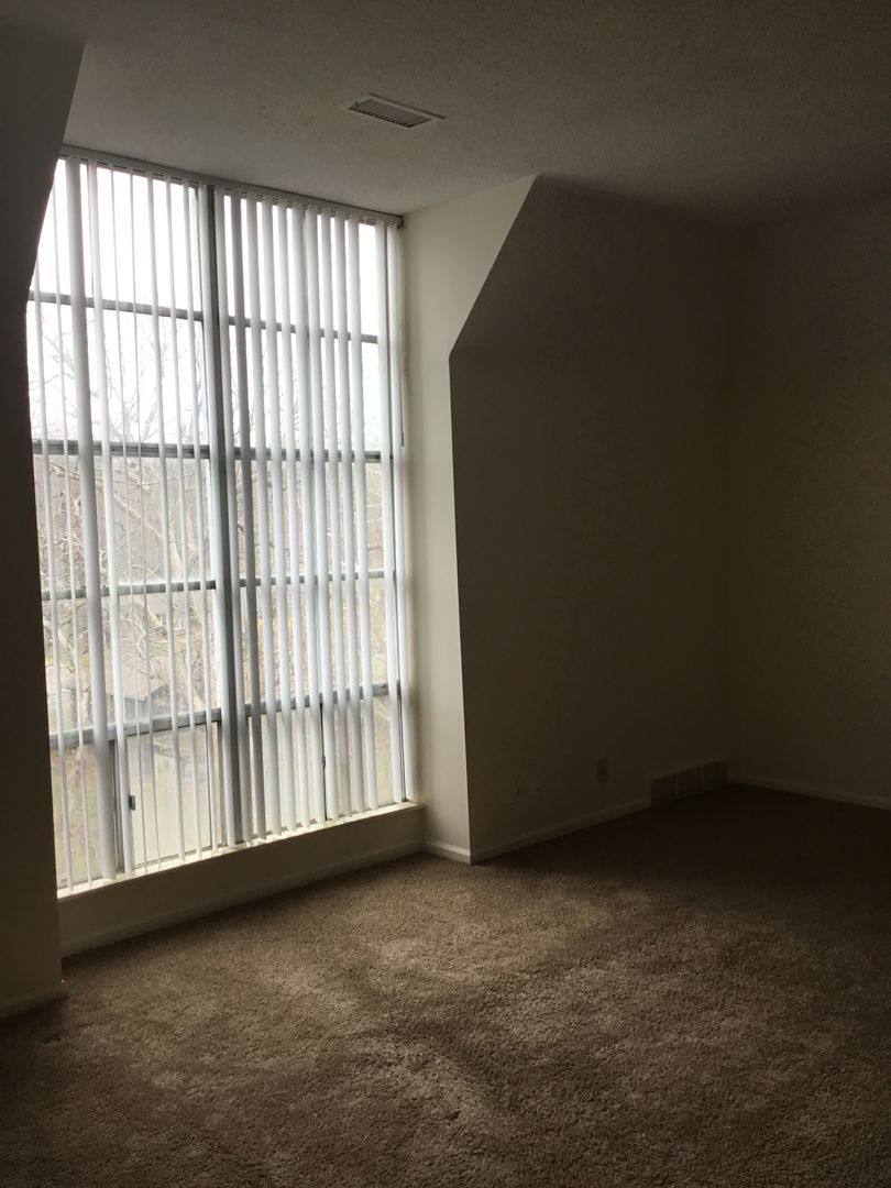 Townhouse for rent at 7200 Eby Ave, Overland Park, KS 66204