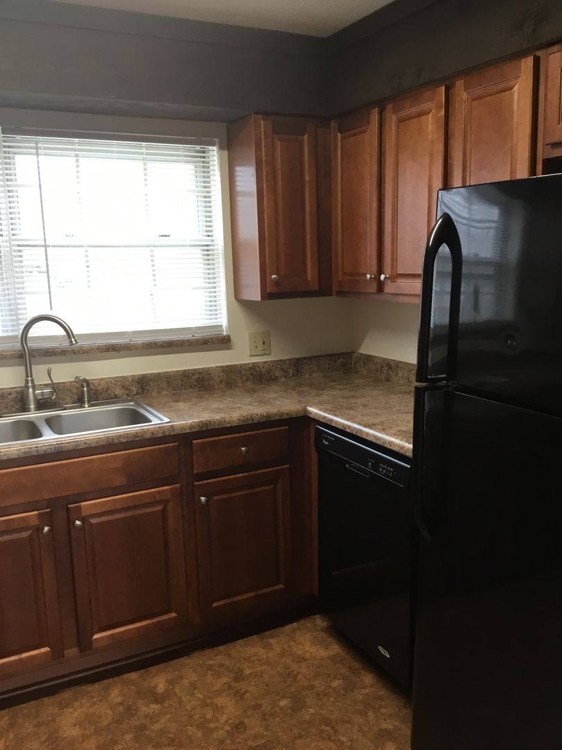 Townhouse for rent at 7200 Eby Ave, Overland Park, KS 66204