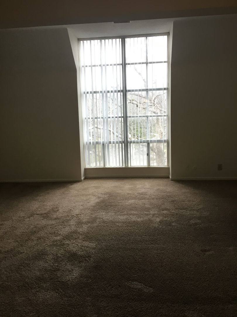 Townhouse for rent at 7200 Eby Ave, Overland Park, KS 66204
