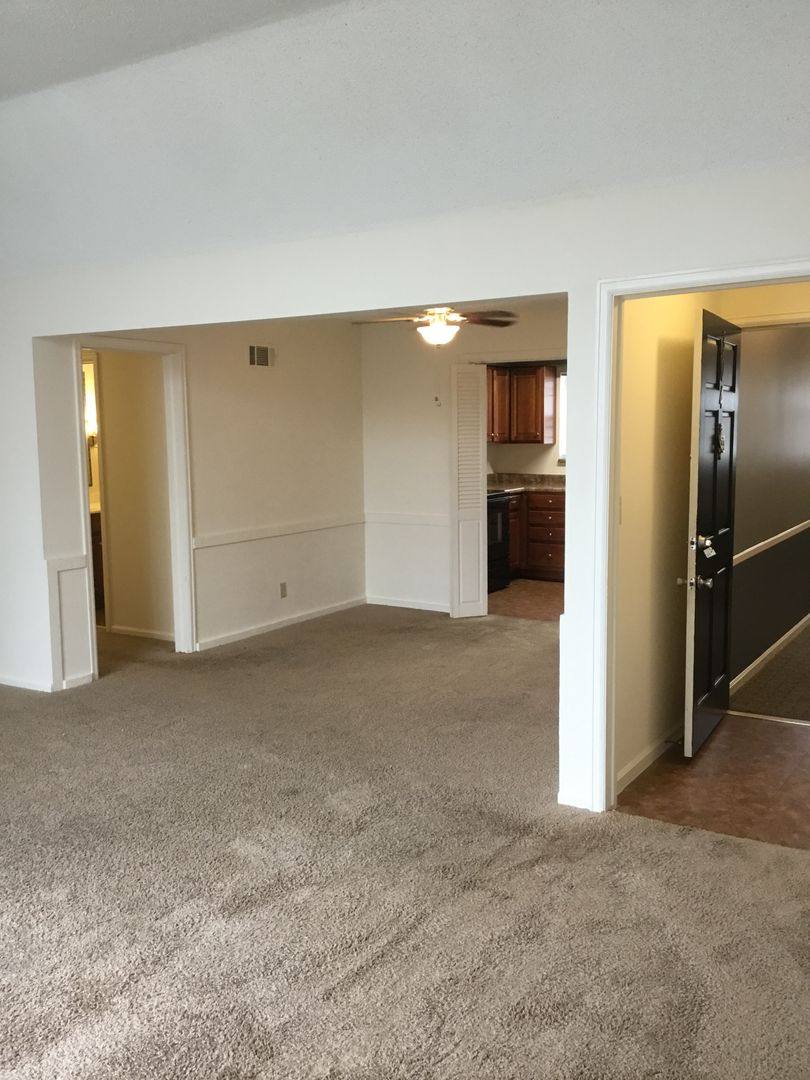 Townhouse for rent at 7200 Eby Ave, Overland Park, KS 66204