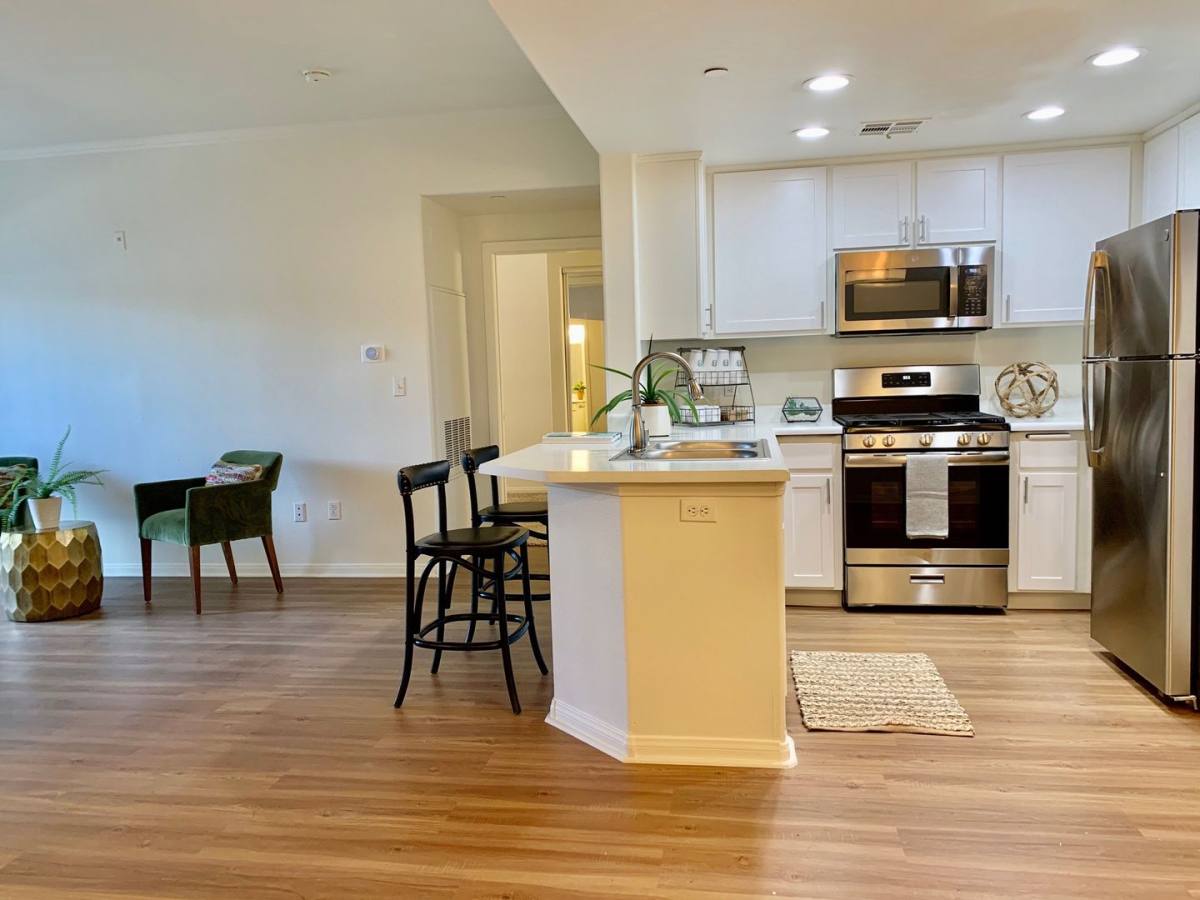 Apartment for rent at 9550 W Sahara Ave, Las Vegas, NV 89117