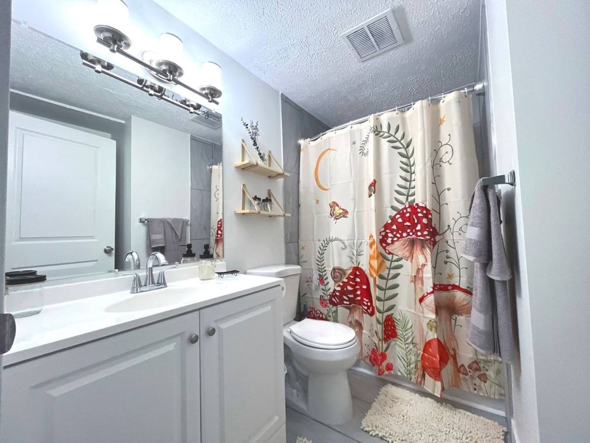 Apartment for rent at 2048 Pine Needle Court, Columbus, OH 43232