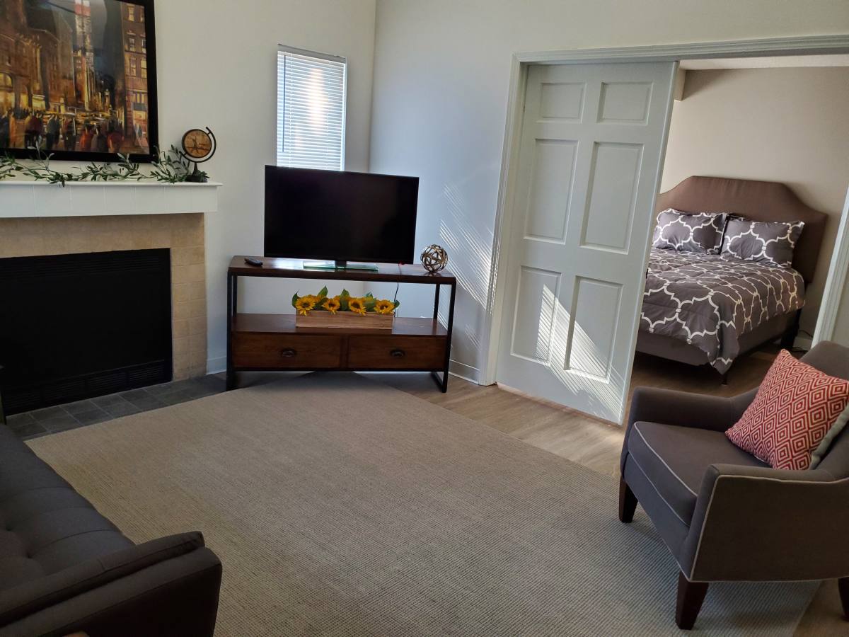 Apartment for rent at 120 Montrose Ave W, Akron, OH 44321