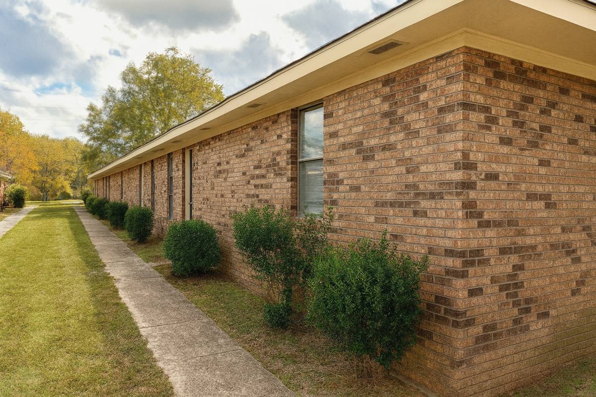 Townhouse for rent at The Grande at Timberwood, 6 Shears Rd, Hattiesburg, MS 39402