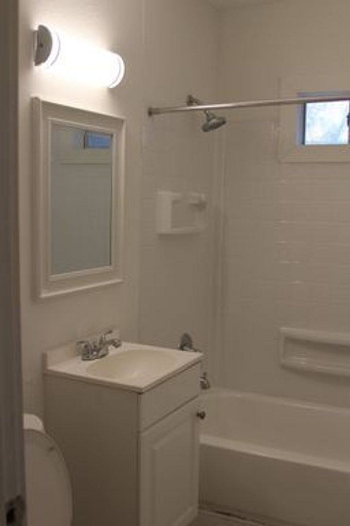 Apartment for rent at 4625 Kostoryz Rd, Corpus Christi, TX 78415