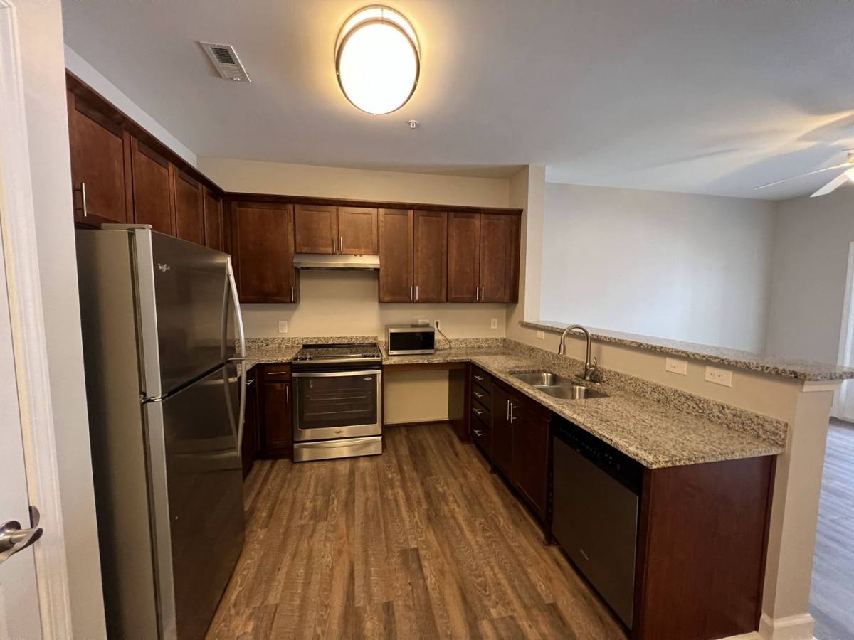 Apartment for rent at 98 Devonshire Dr, Scott Depot, WV 25560