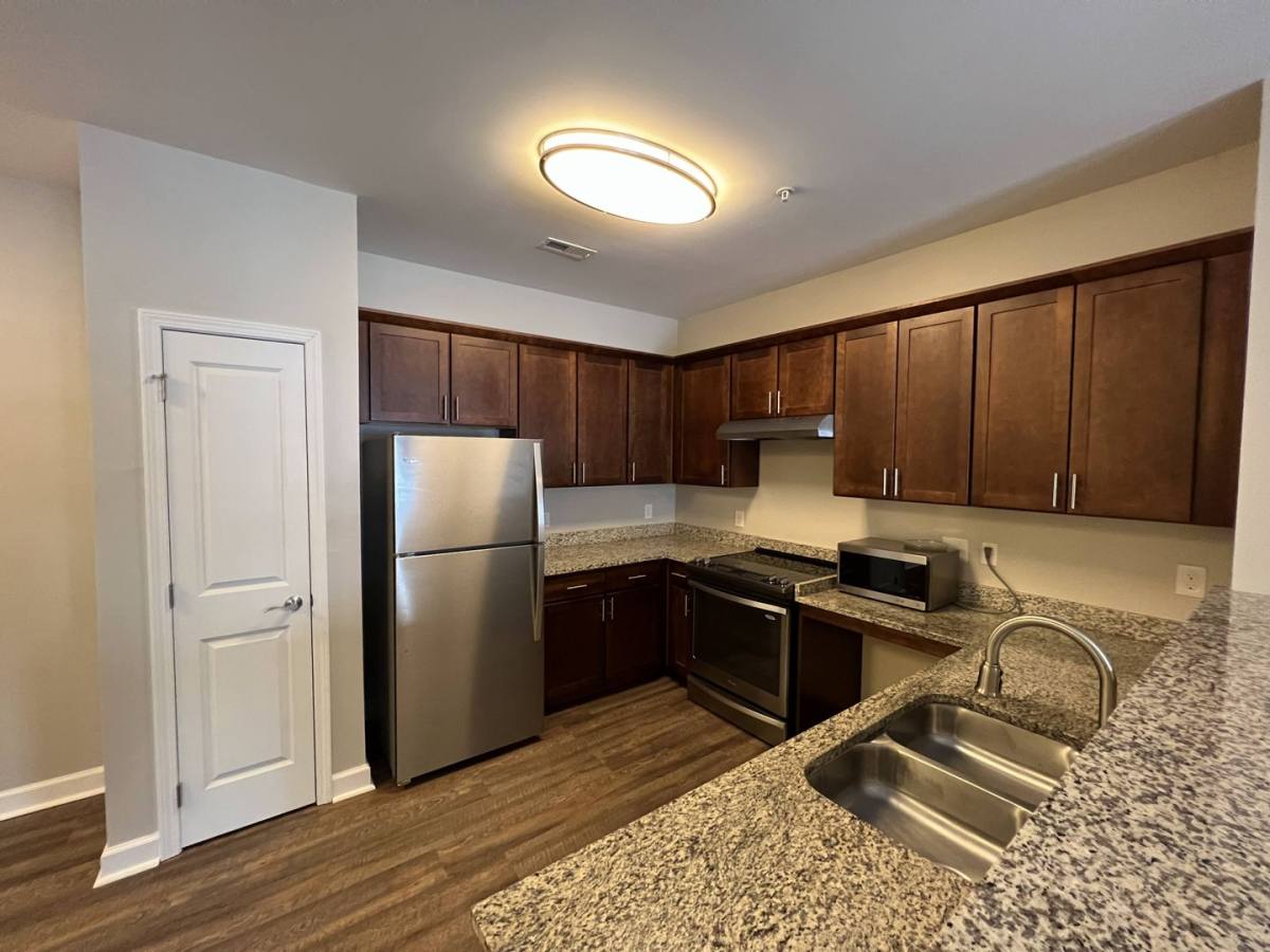 Apartment for rent at 98 Devonshire Dr, Scott Depot, WV 25560