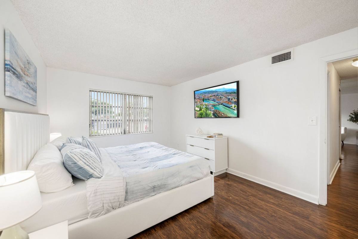 Apartment for rent at 8140 SW 22nd St, Pompano Beach, FL 33068
