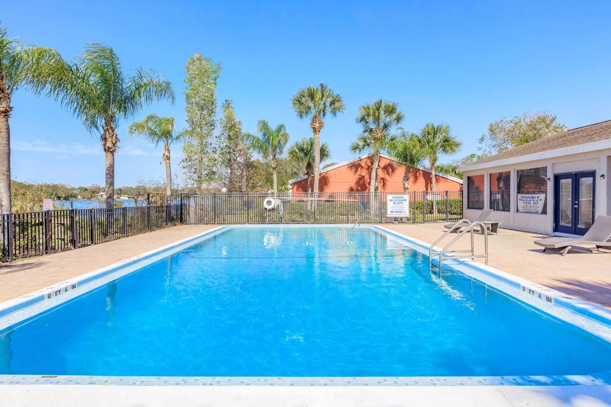Apartment for rent at 4102 Oak Knoll Court, Tampa, FL 33610