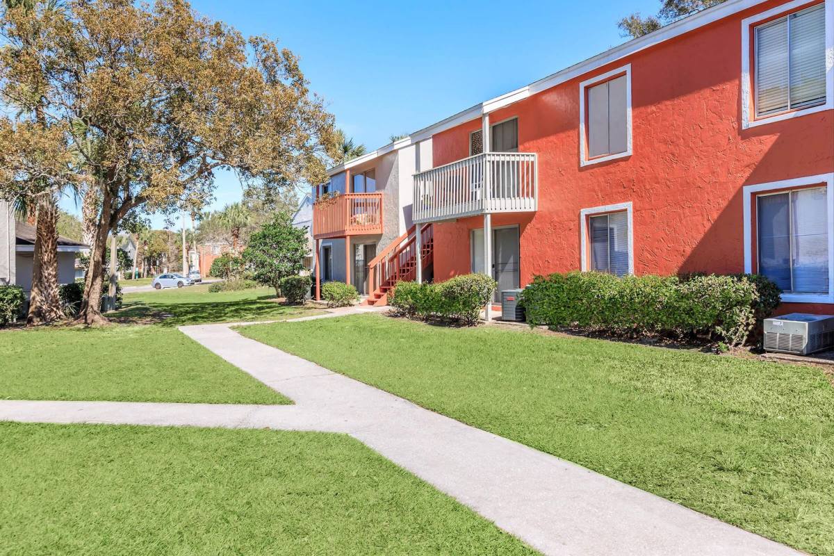 Apartment for rent at 4102 Oak Knoll Court, Tampa, FL 33610