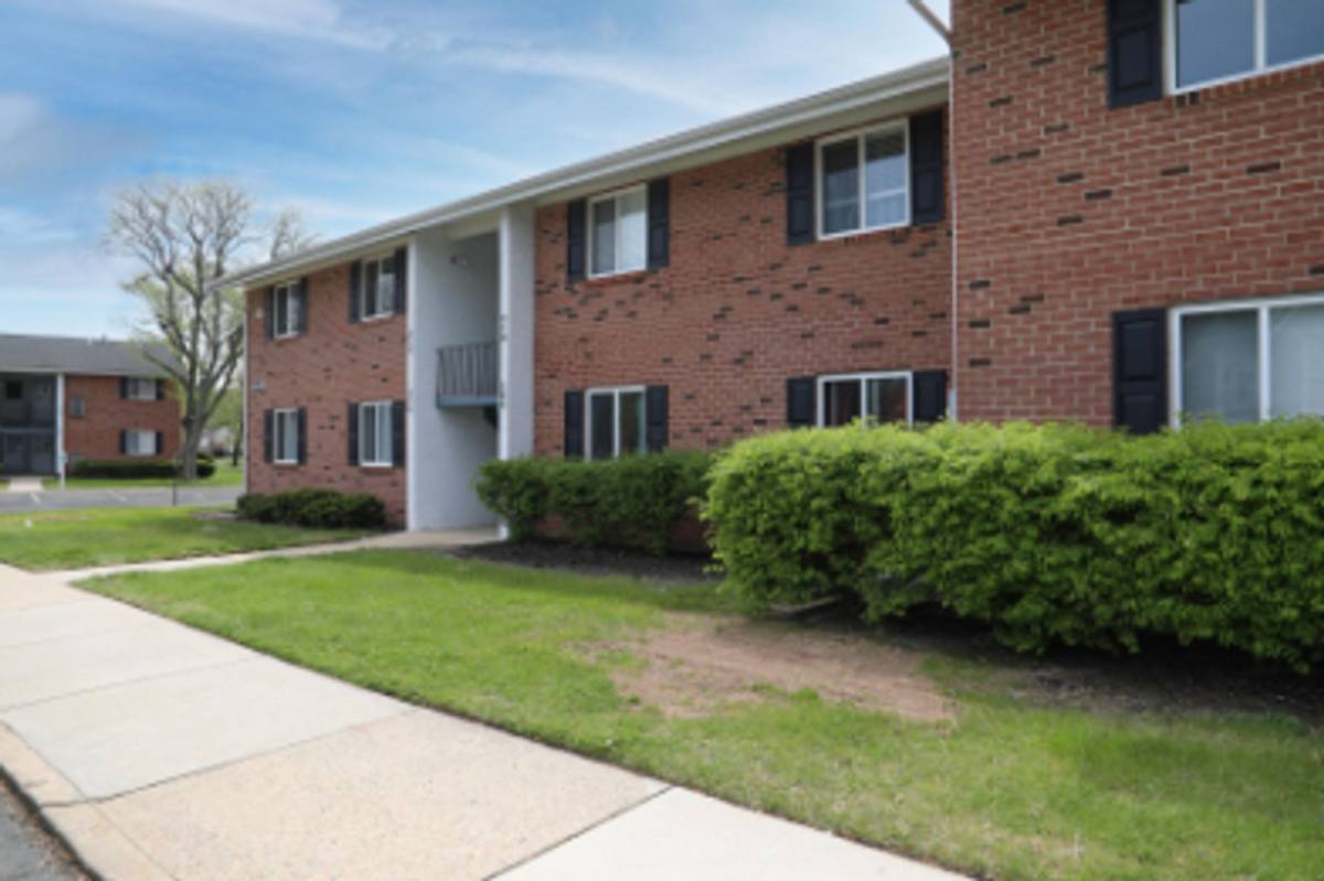 Apartment for rent at 31 N Maple Ave, Marlton, NJ 08053