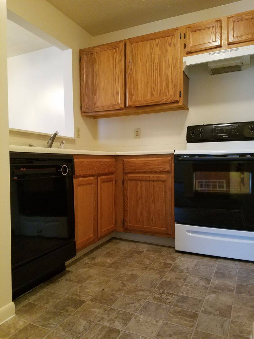 Townhouse for rent at 496 Bavarian Dr, Middletown, OH 45044