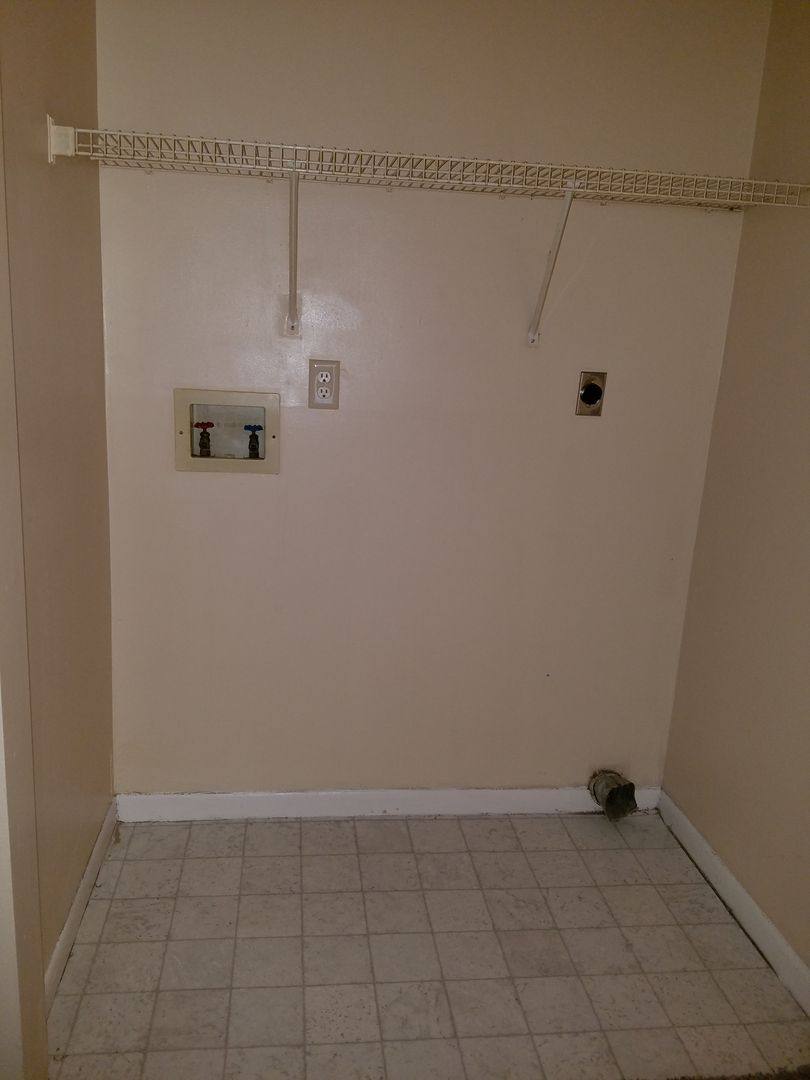 Townhouse for rent at 496 Bavarian Dr, Middletown, OH 45044