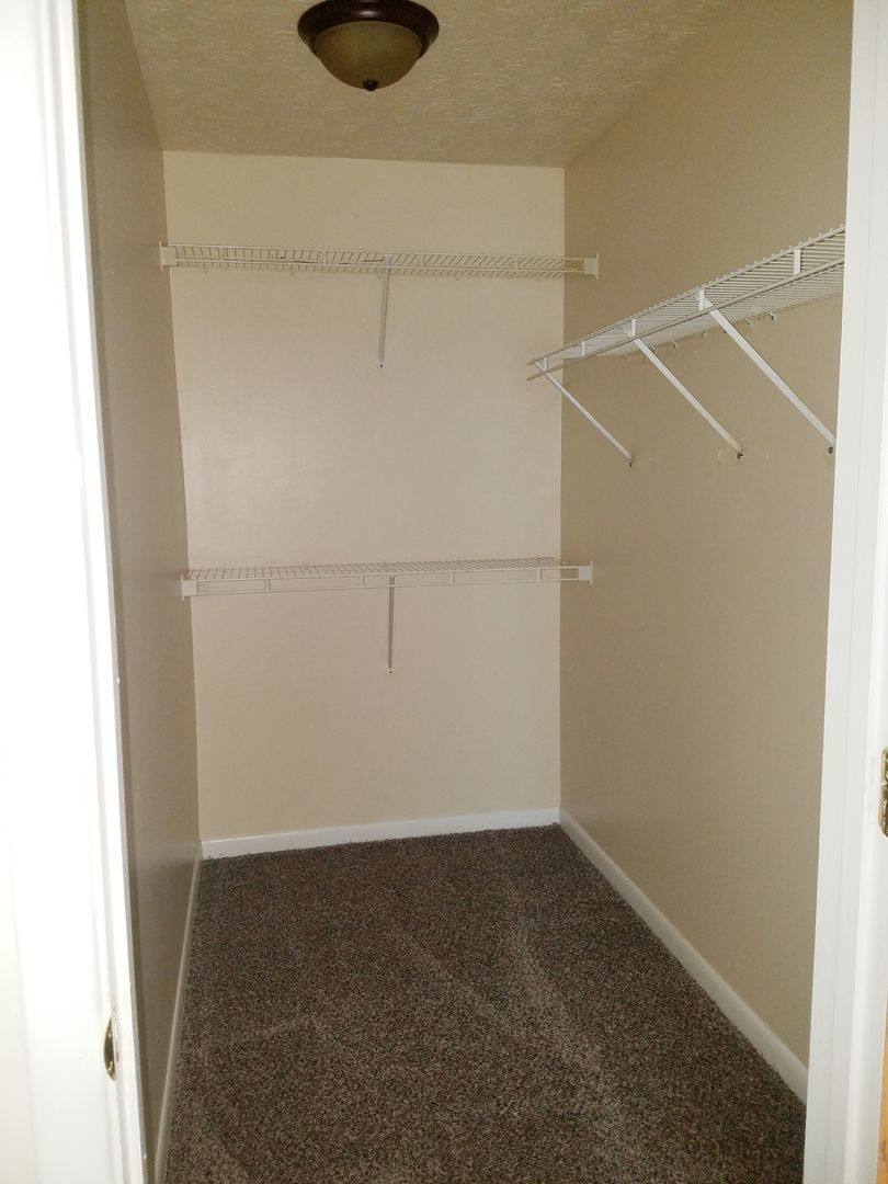Townhouse for rent at 496 Bavarian Dr, Middletown, OH 45044