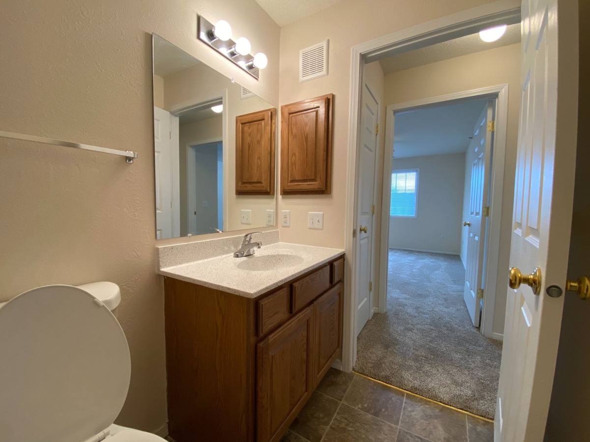 Apartment for rent at 240 Courtyard Dr, North Sioux City, SD 57049