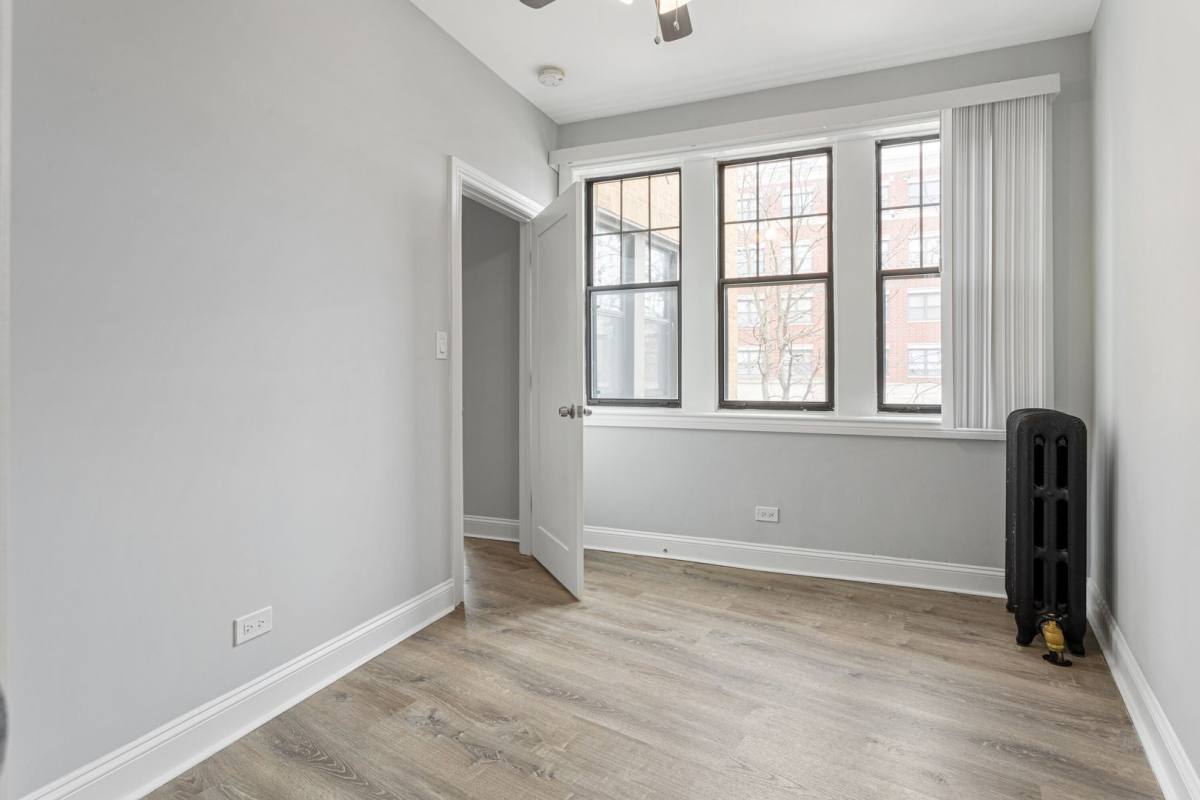 Apartment for rent at 7618 - 26 Neastlake Terrace, Chicago, IL 60626