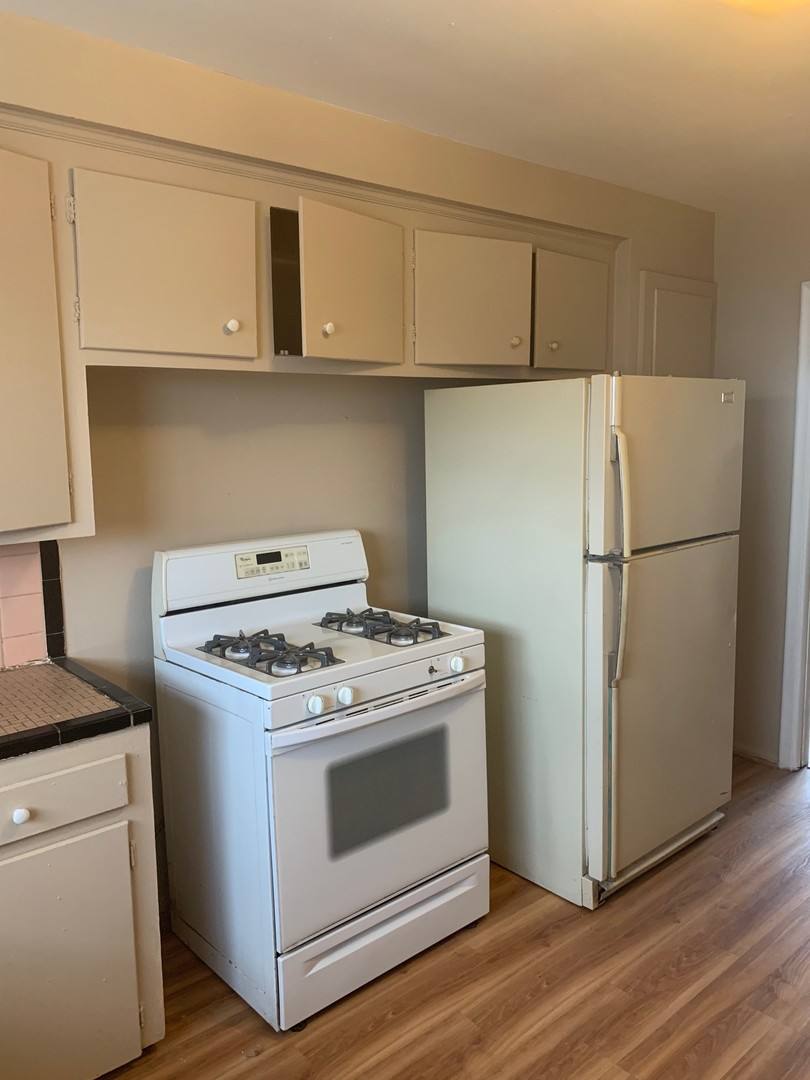 Apartment for rent at 26221 Pinehurst, Roseville, MI 48066