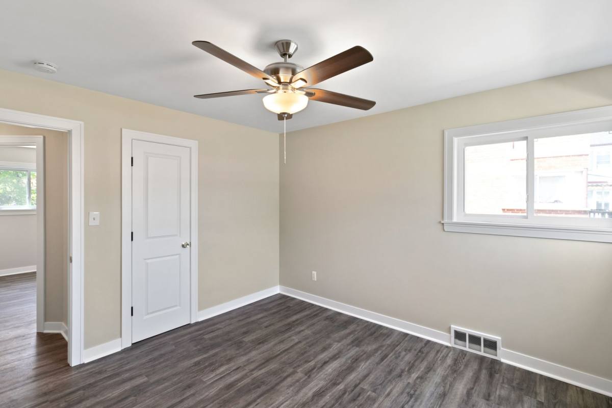 Apartment for rent at 26221 Pinehurst, Roseville, MI 48066