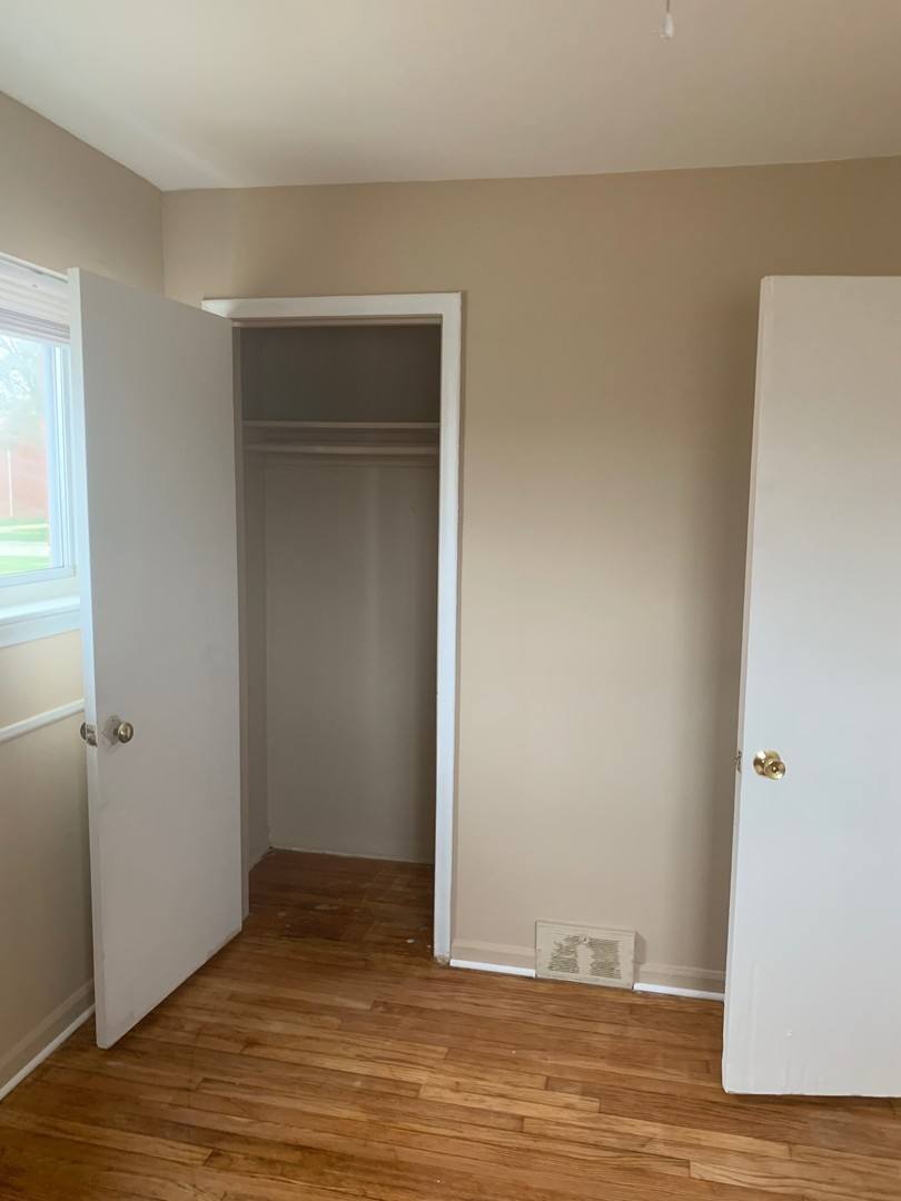 Apartment for rent at 26221 Pinehurst, Roseville, MI 48066