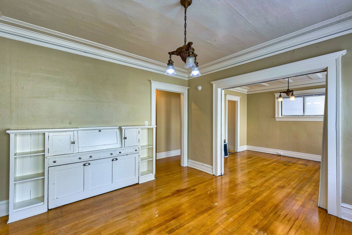 Apartment for rent at 807 SW 14th Ave, Portland, OR 97205