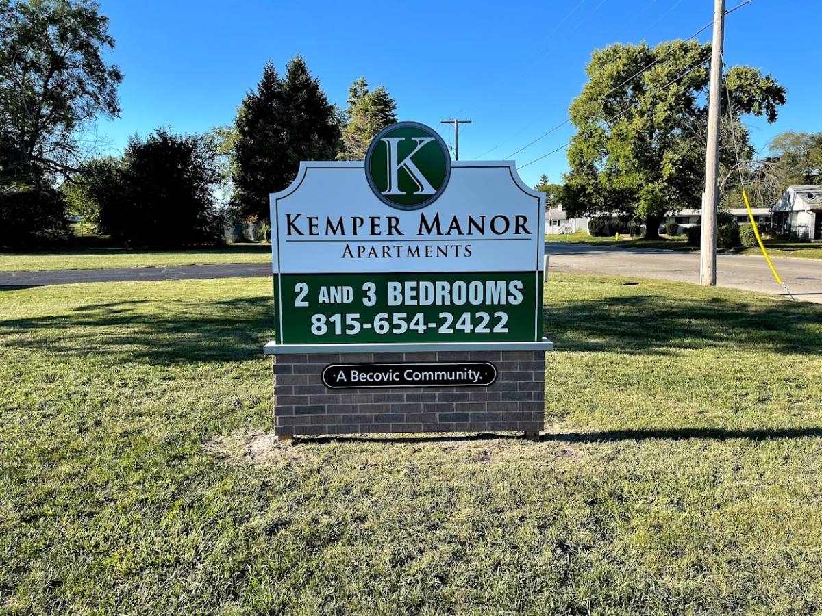 Apartment for rent at 2330 Kilburn Ave, Rockford, IL 61101