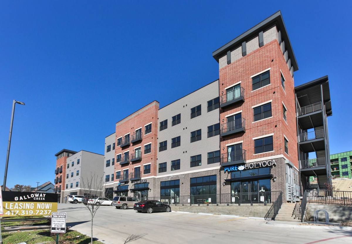 Apartment for rent at 3938 S Lone Pine Ave, Springfield, MO 65804