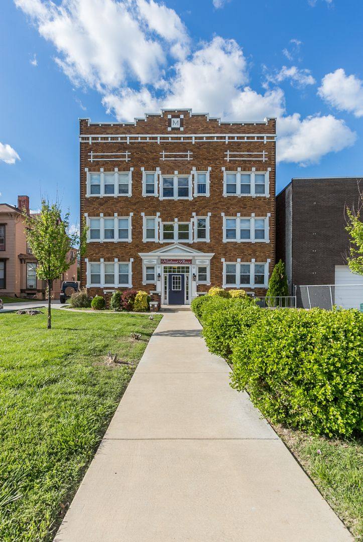 Apartment for rent at 527 E Walnut, Springfield, MO 65806