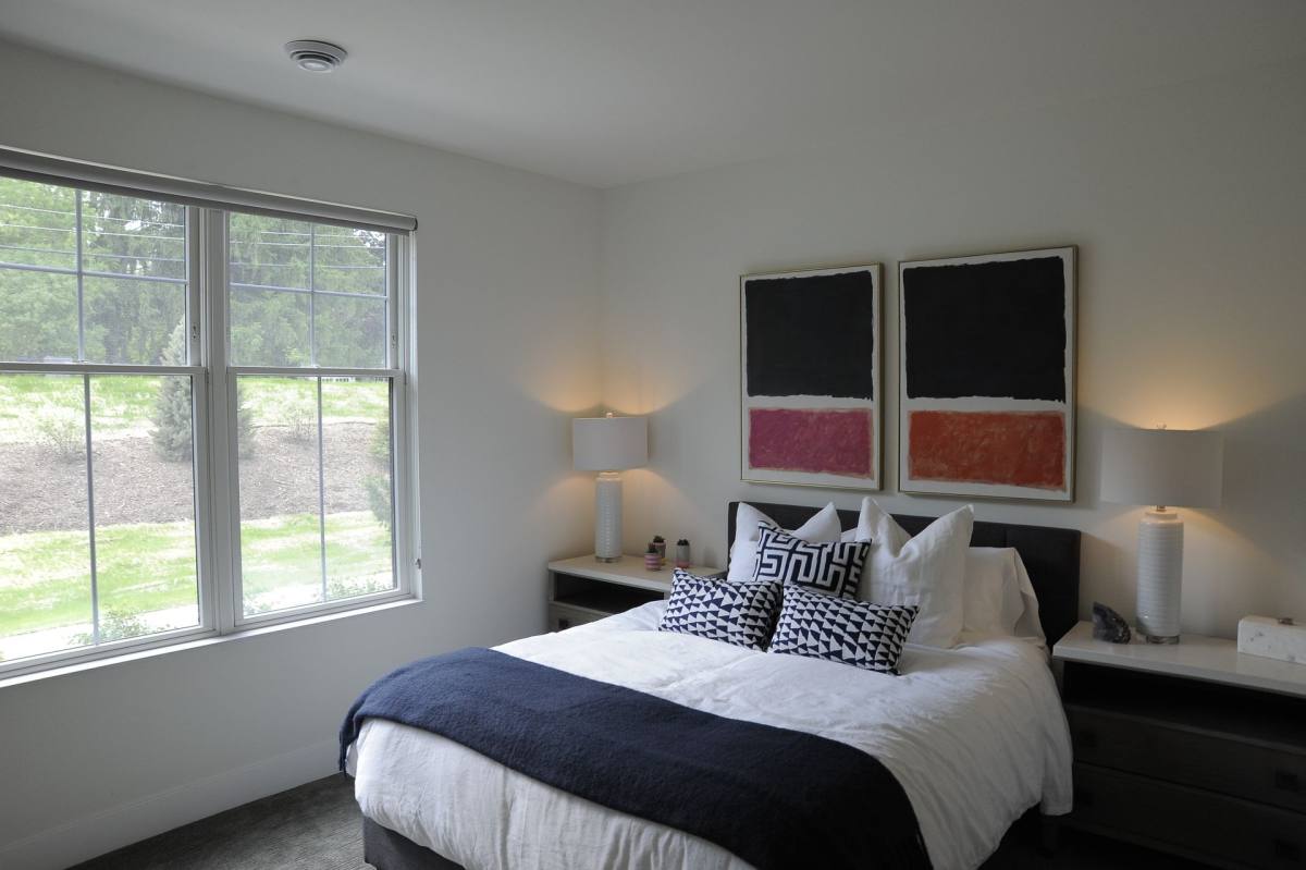 Apartment for rent at 6350 W Spur Rd, Mequon, WI 53092