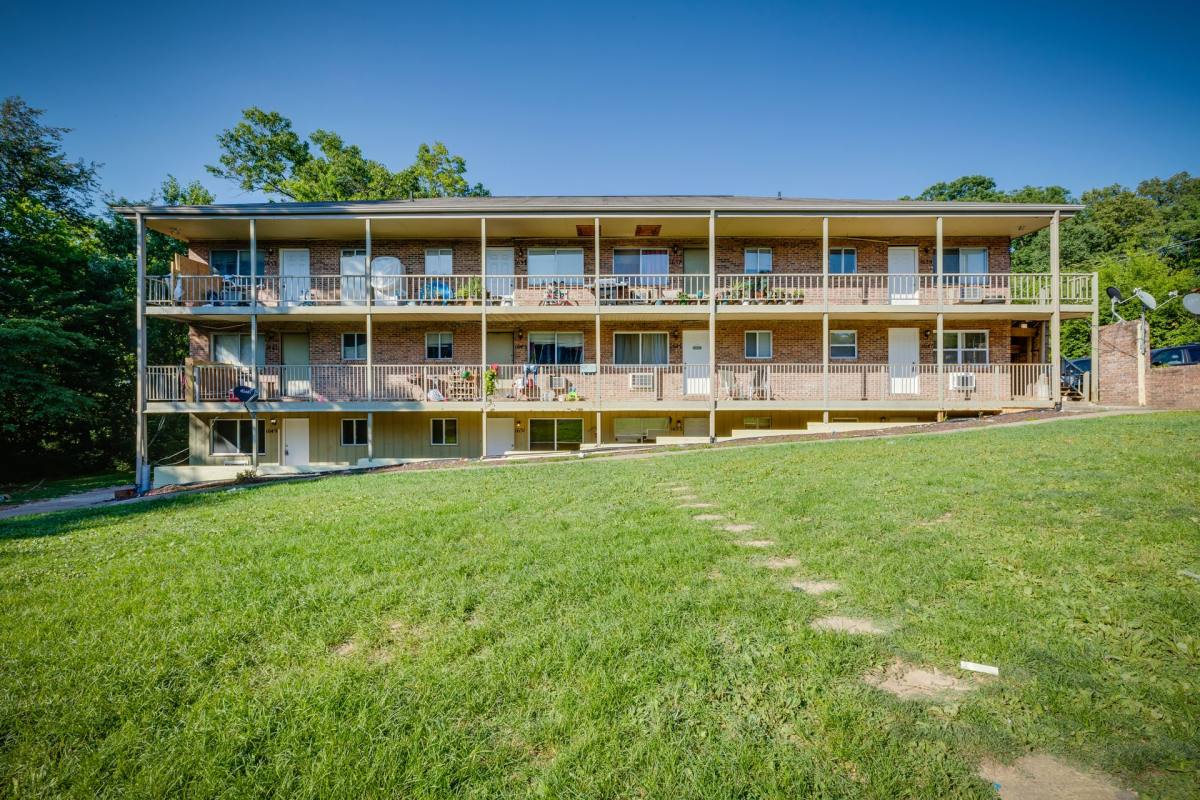 Apartment for rent at 1549 Wales Ave, Maryville, TN 37804