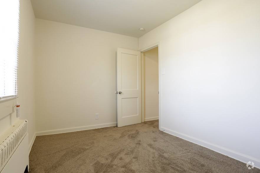 Apartment for rent at 500 Park Blvd, Cherry Hill, NJ 08002