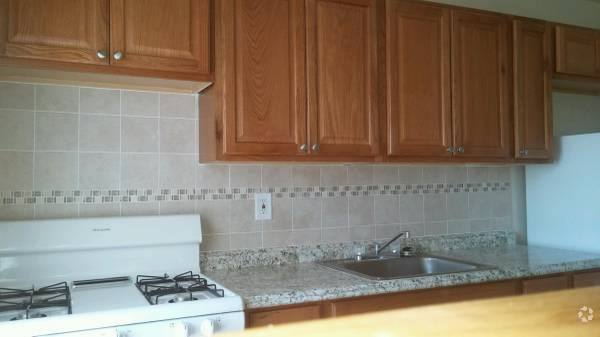 Apartment for rent at 500 Park Blvd, Cherry Hill, NJ 08002