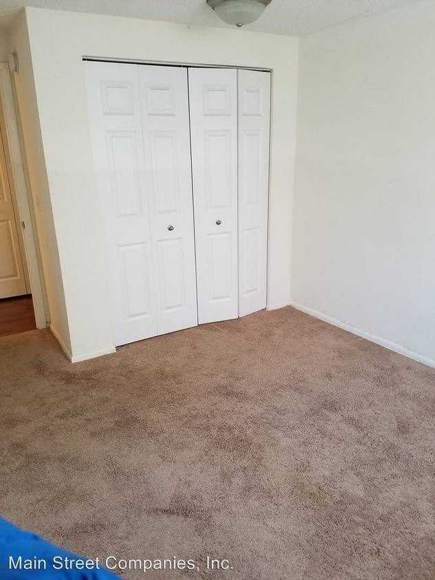 Apartment for rent at 2130 County Rd E, Saint Paul, MN 55112