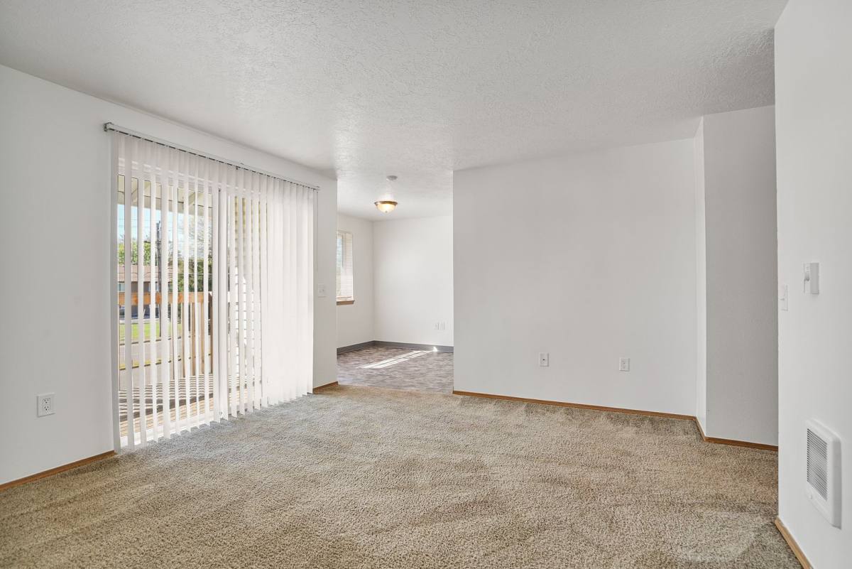 Apartment for rent at Redwood & Waverly Square Apartment Homes, 1515 Waverly Dr SE, Albany, OR 97322
