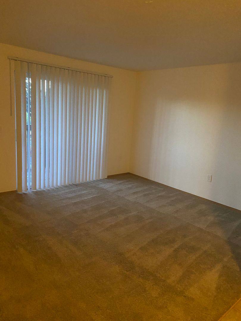 Apartment for rent at 1515-2221 Waverly Dr SE, Albany, OR 97322