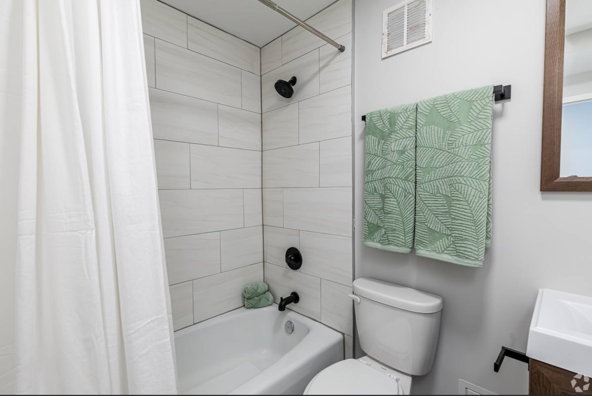 Apartment for rent at 50 Morgan St N, Hartford, CT 06120