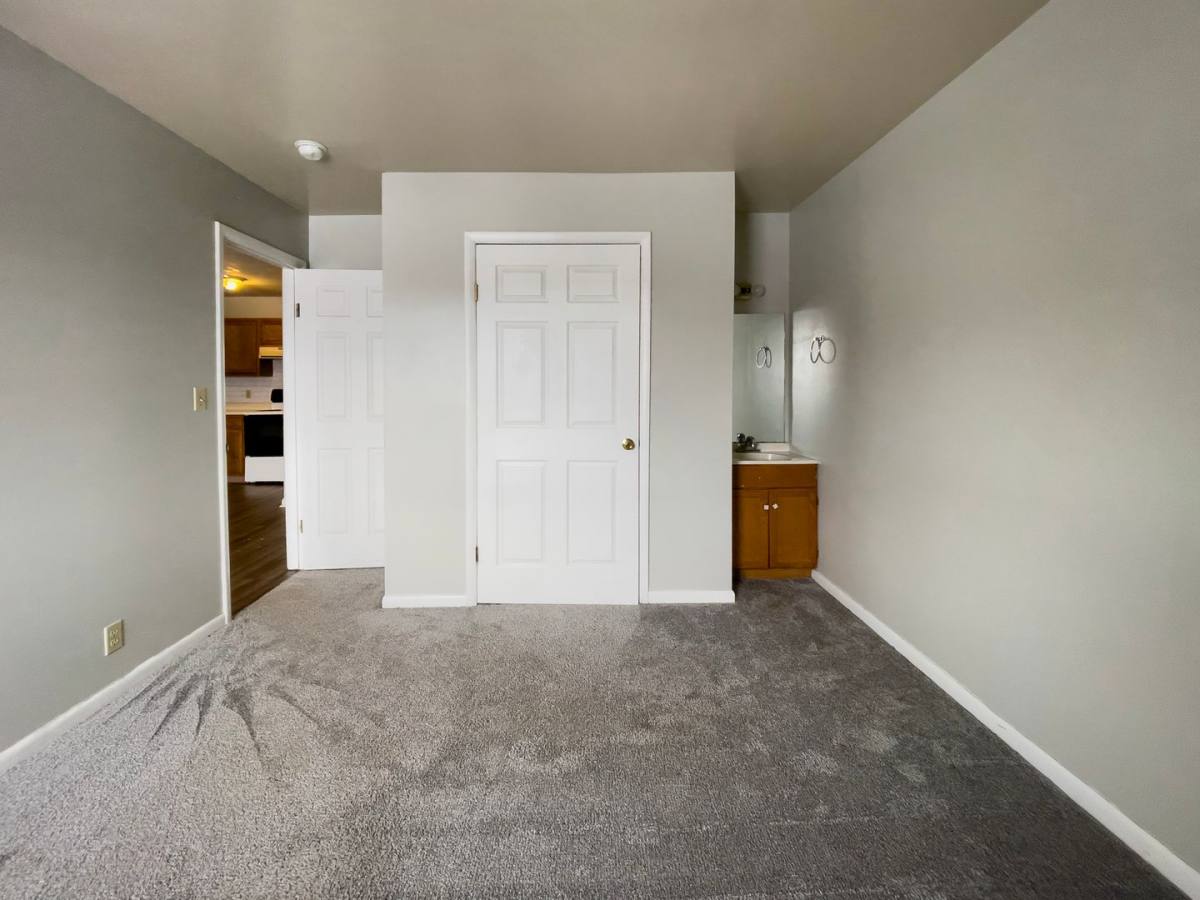 Apartment for rent at 1501 W University Ave, Muncie, IN 47303