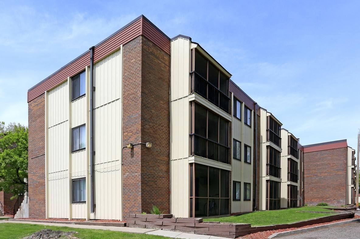 Apartment for rent at 1425-1427 Colorado Ave S, Minneapolis, MN 55416