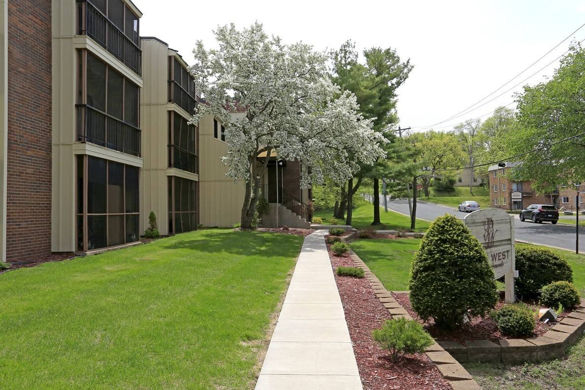 Apartment for rent at 1425-1427 Colorado Ave S, Minneapolis, MN 55416