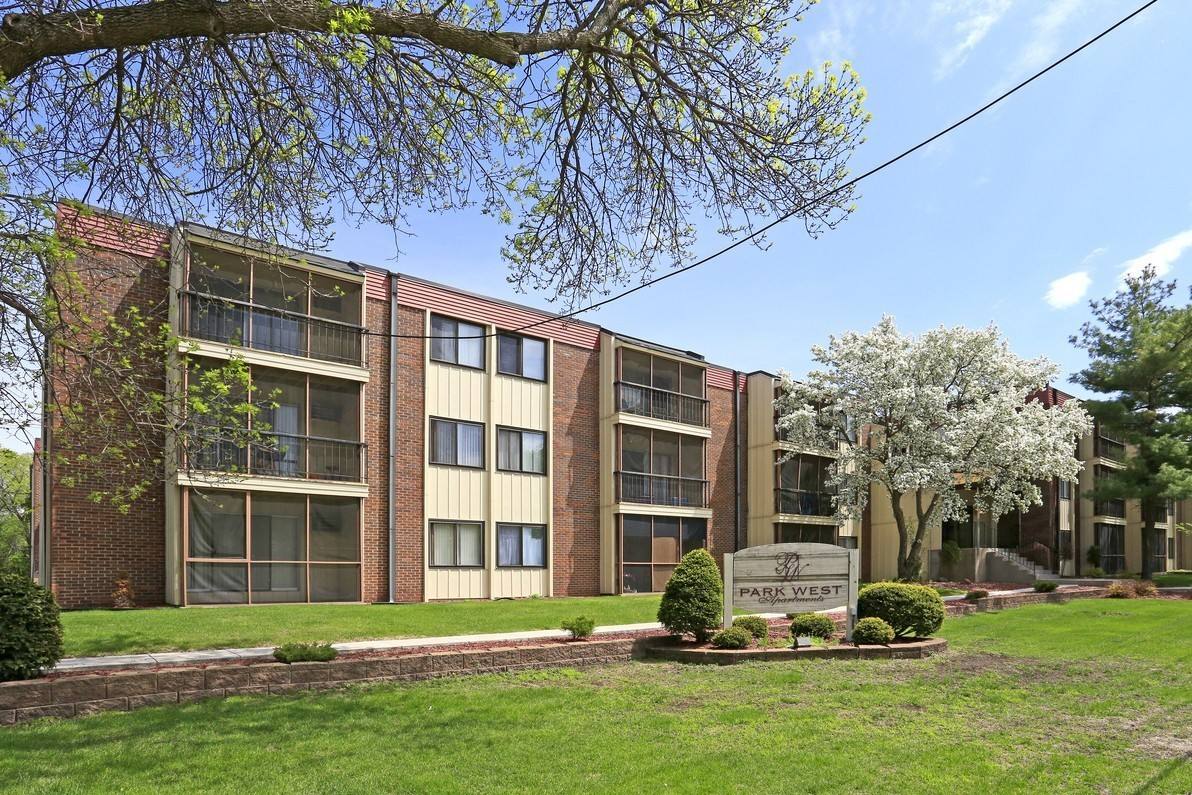 Apartment for rent at 1425-1427 Colorado Ave S, Minneapolis, MN 55416