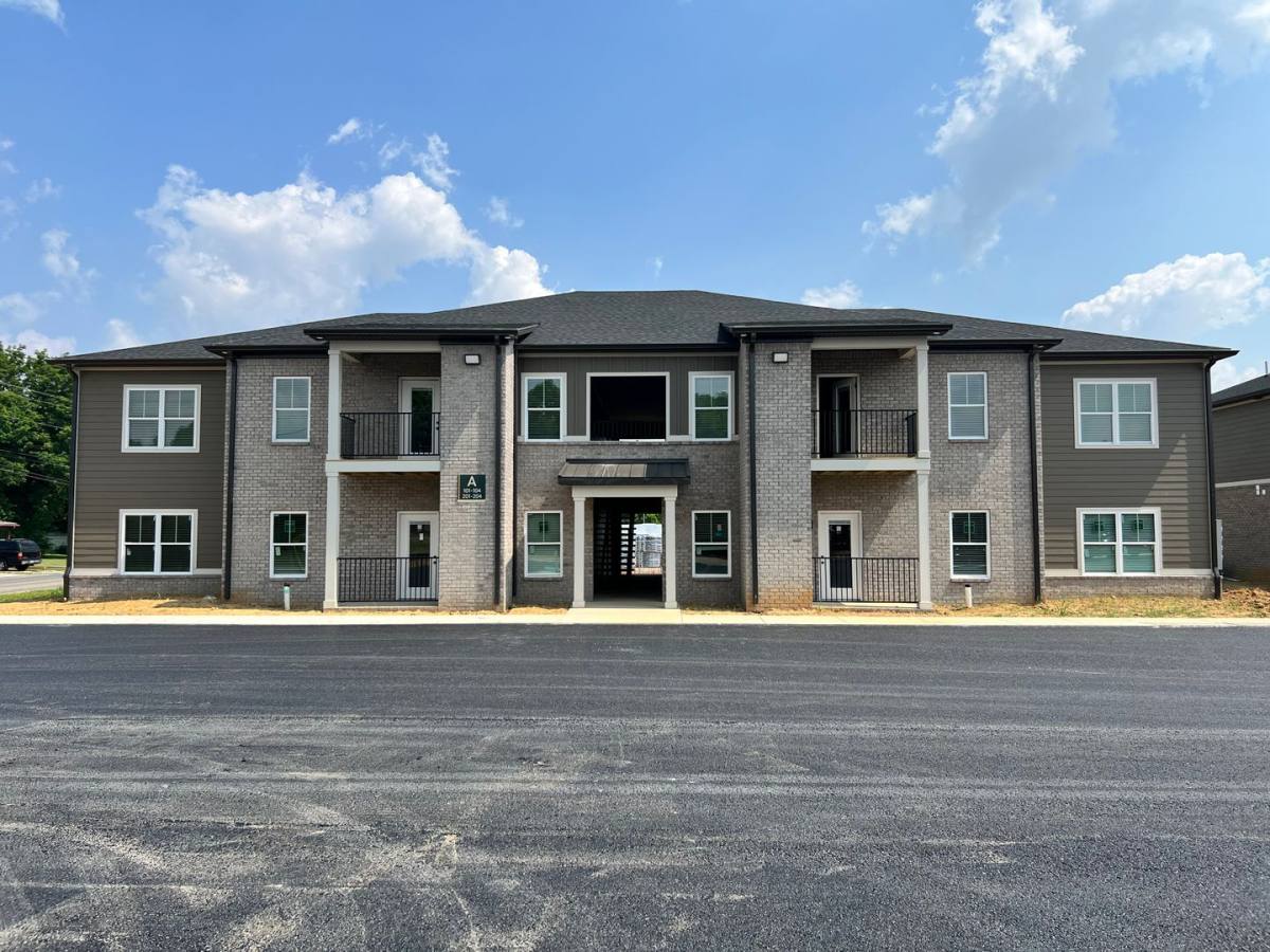 Apartment for rent at 813 W Madison St, Franklin, KY 42134