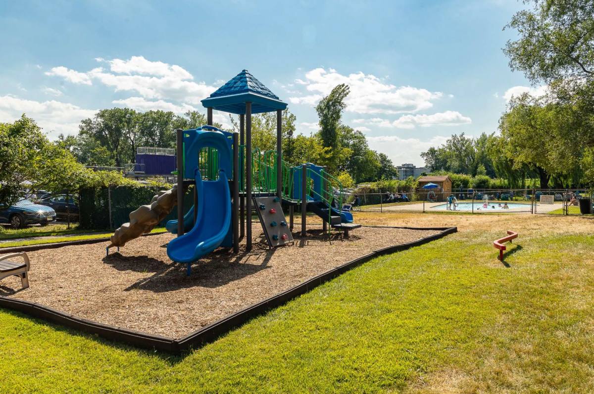 Apartment for rent at 2 Park Ave, Hackensack, NJ 07601