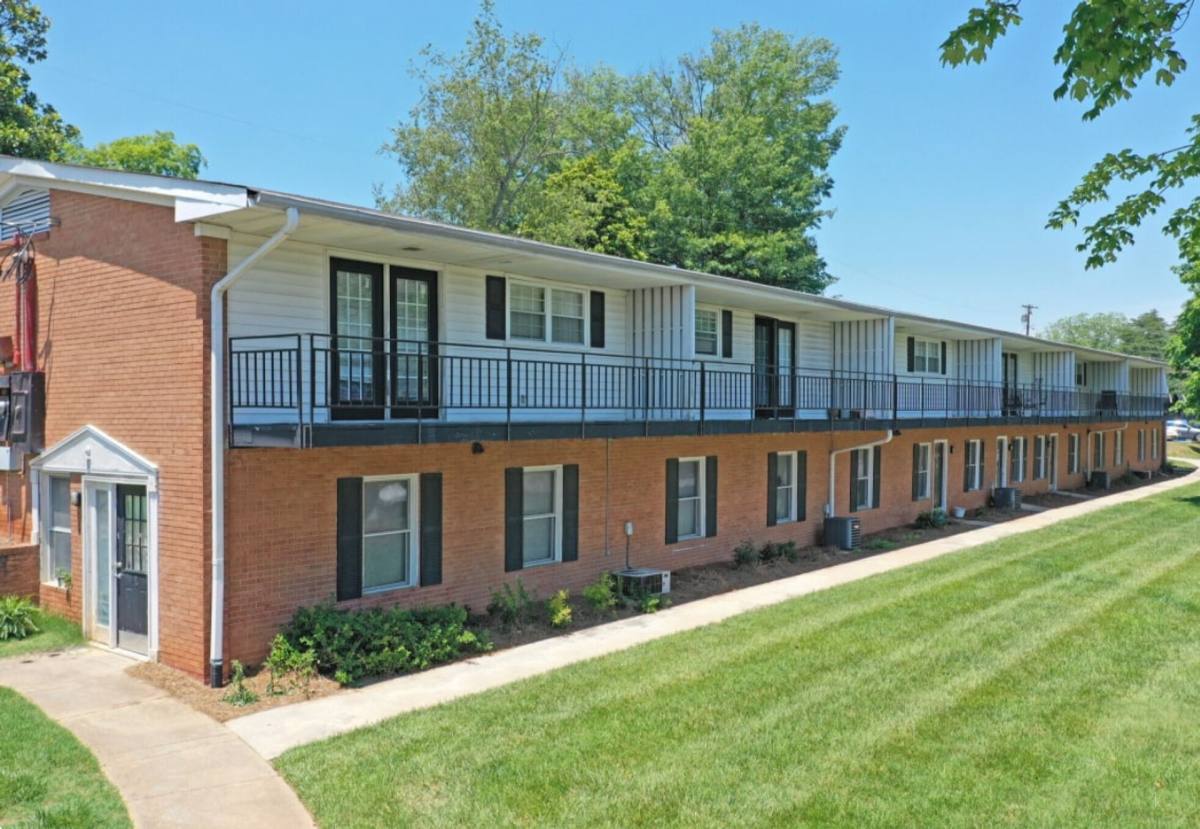 Apartment for rent at 1010 Oak Grove Rd, Winston Salem, NC 27103