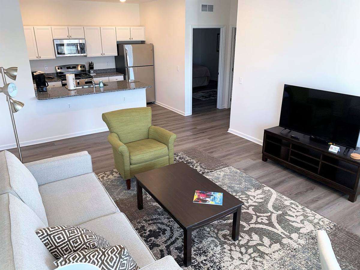 Apartment for rent at 29400 Towne Center Dr, Warren, MI 48093