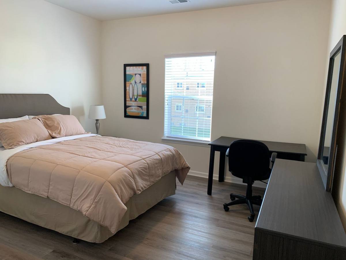 Apartment for rent at 29400 Towne Center Dr, Warren, MI 48093